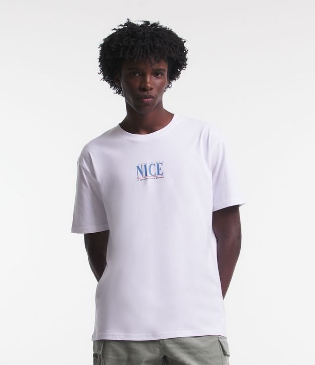Camiseta Oversized em Meia Malha com Gola Média e Lettering Off White -  Lojas Renner