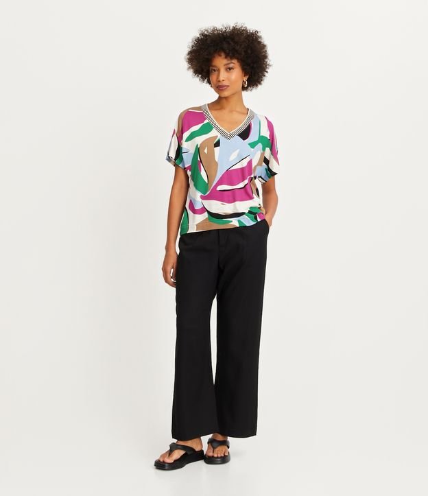 Blusa em Viscose com Estampa Abstrata Multicores 2