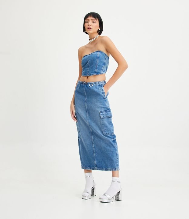 Saia New Midi em Jeans com Fenda e Bolsos Cargo - Cor: Azul - Tamanho: 34