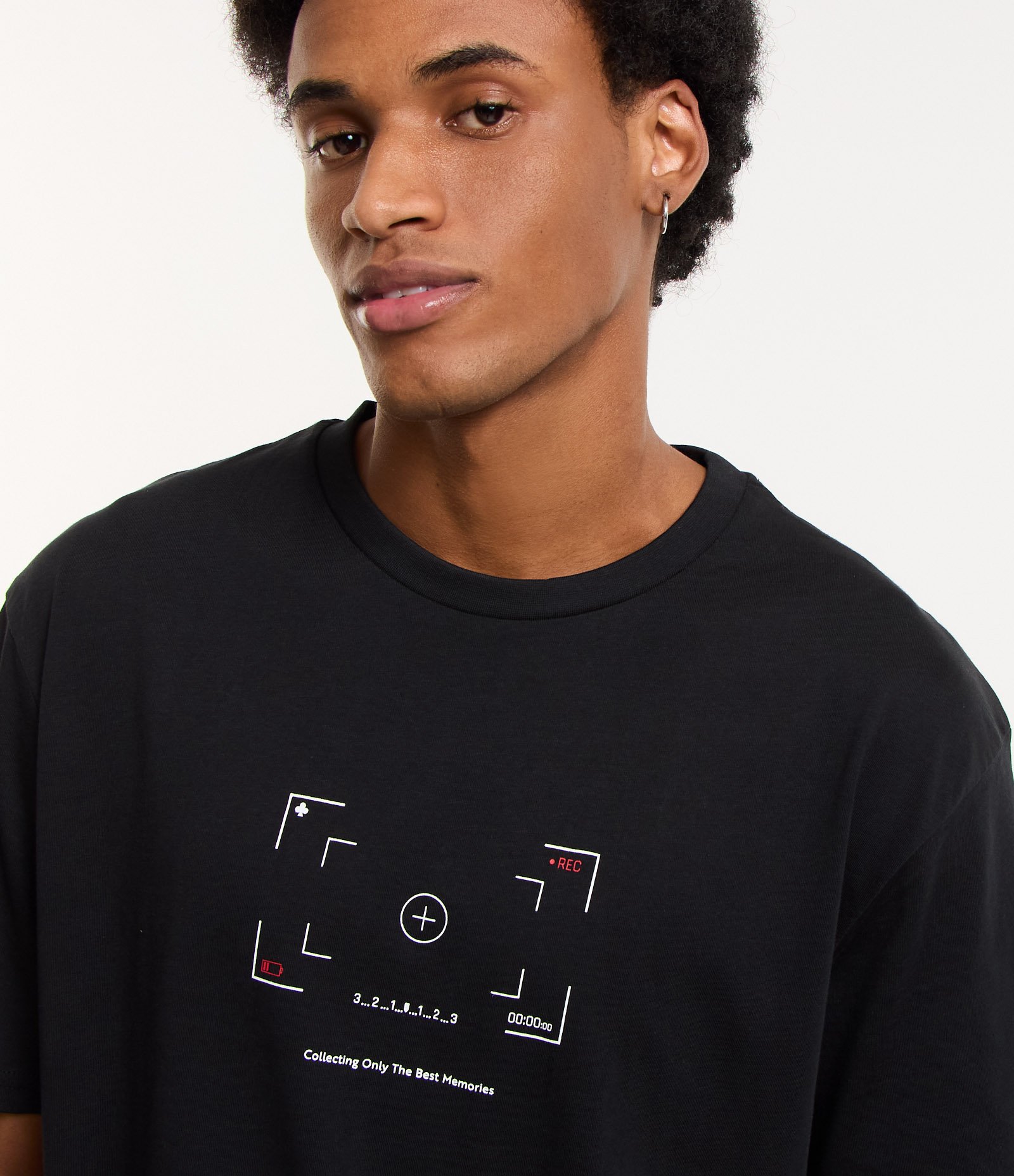 Camiseta Easy em Algodão com Estampa Frame de Câmera Preto 4