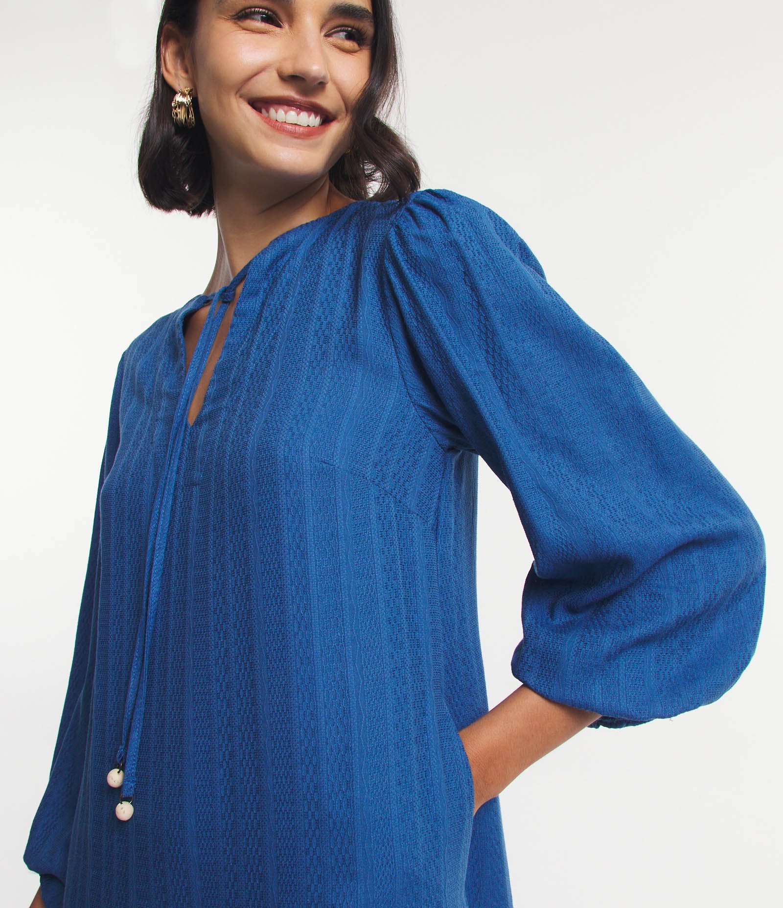 Vestido Midi em Algodão Maquinetado com Babado na Barra Azul 6