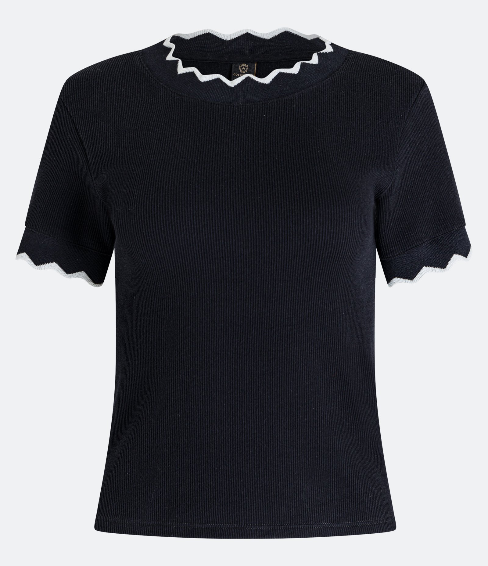 Blusa em Algodão com Gola e Manga Onduladas Preto 6