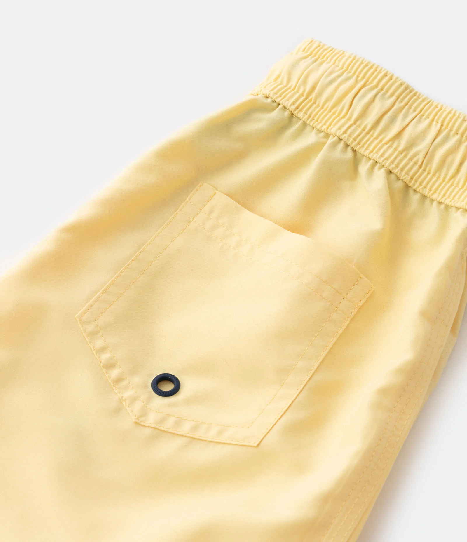 Bermuda de Banho Infantil com Etiqueta Emborrachada - Tam 5 a 14 anos Amarelo Creme 4