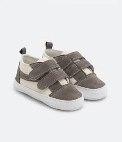 Tênis Infantil com Dois Velcros e Recortes - Tam 0 a 18 meses