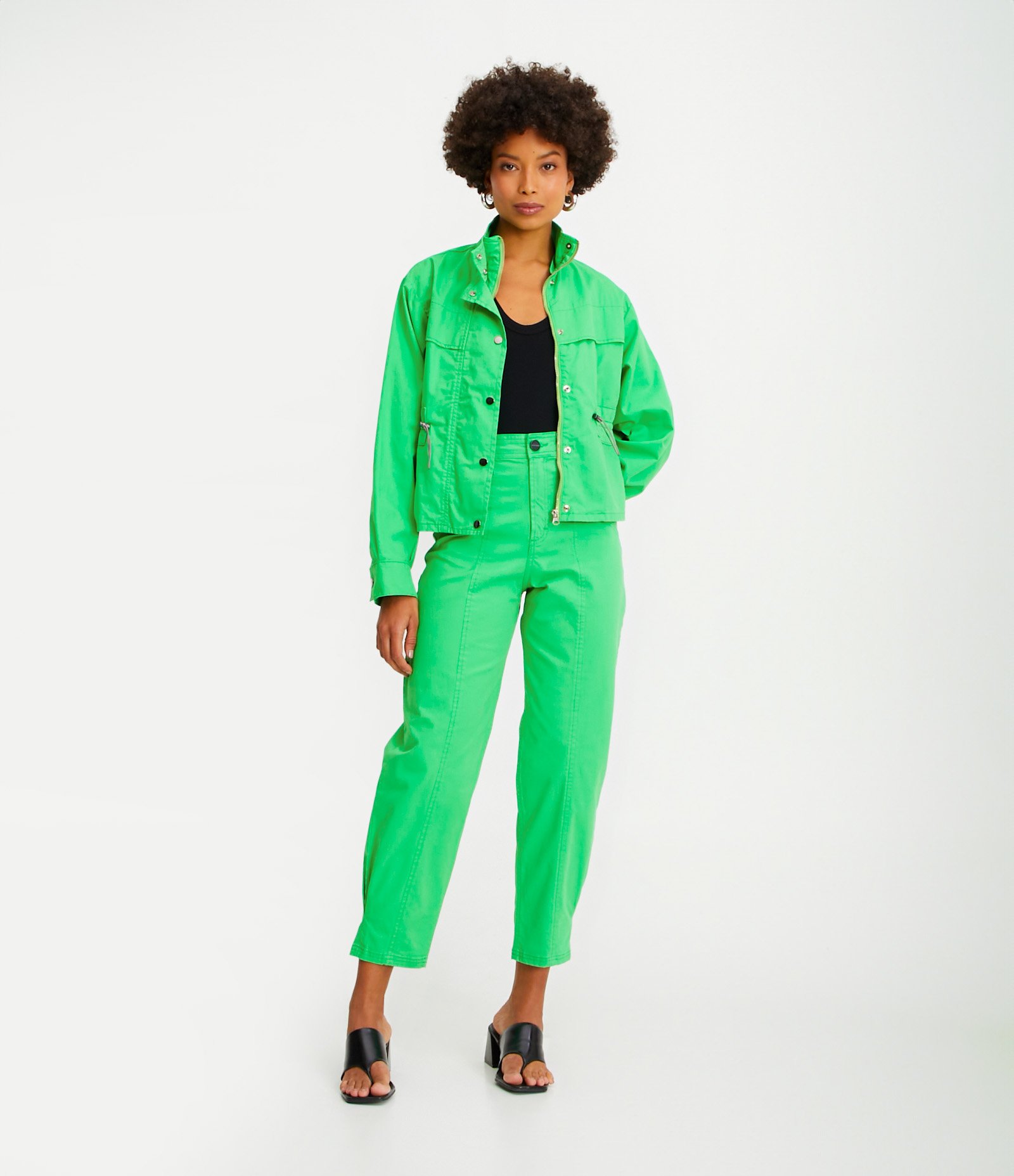 Calça Slouchy em Sarja com Recortes Verde 1