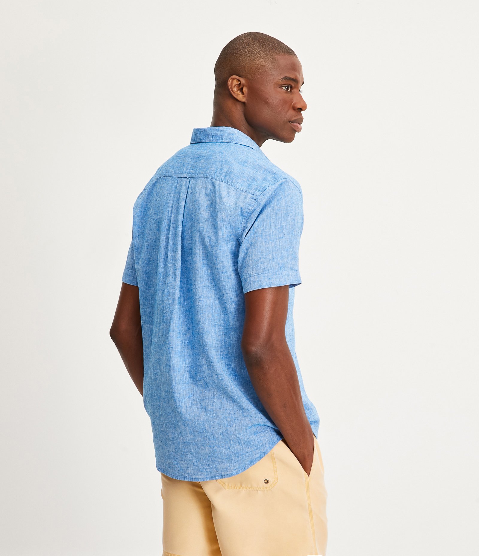 Camisa Comfort Básica em Linho com Bolso Frontal Azul 3