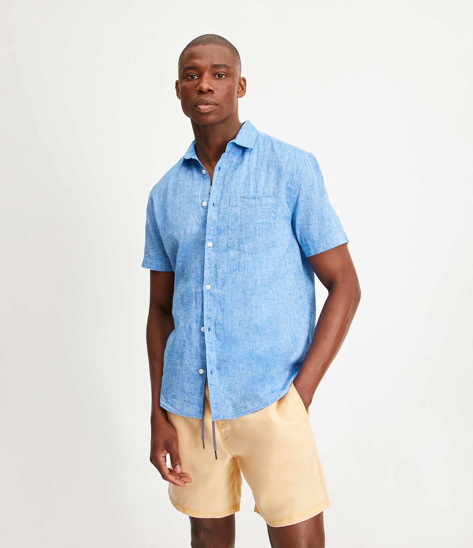 Camisa Comfort Básica em Linho com Bolso Frontal Azul 4
