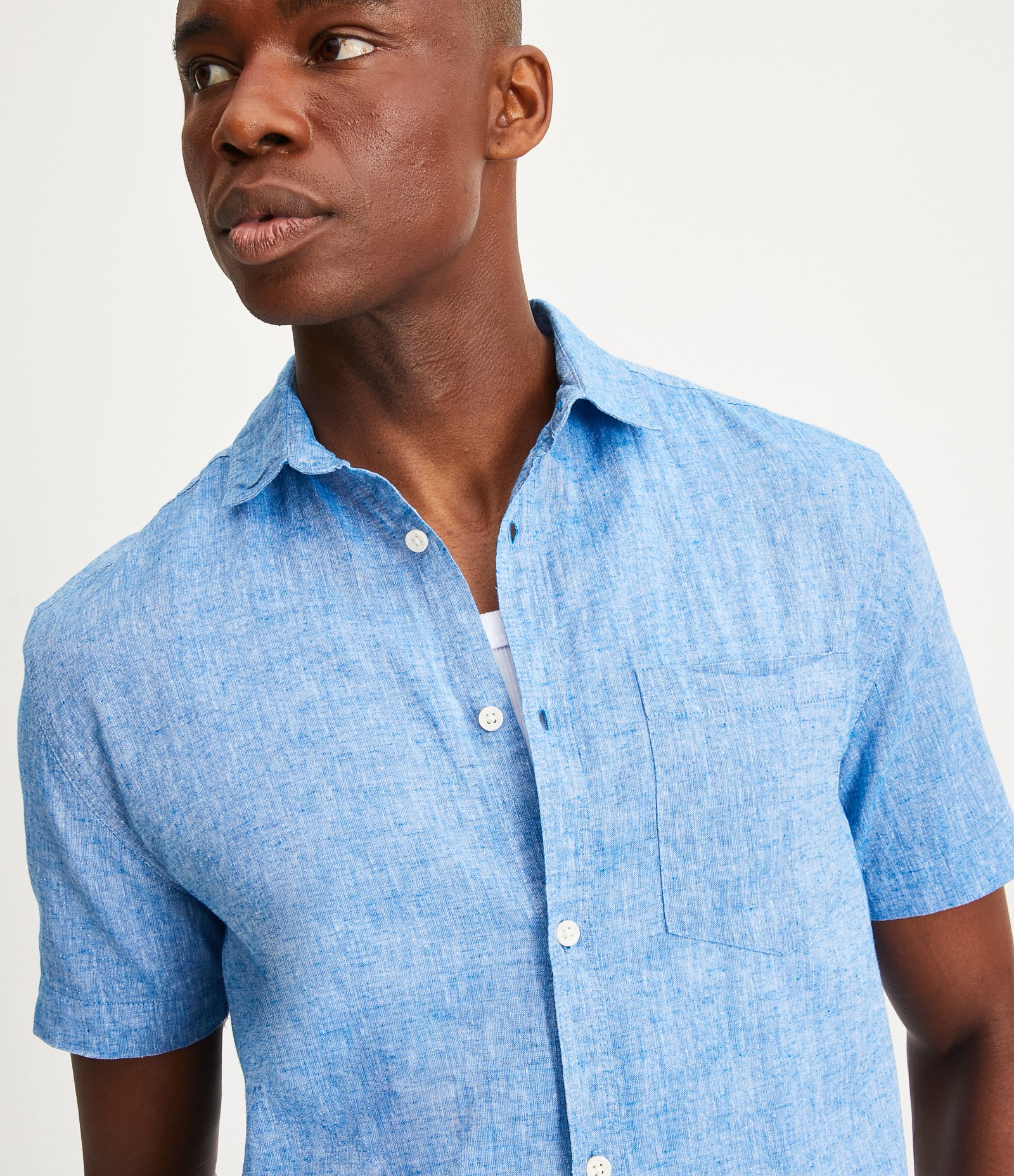 Camisa Comfort Básica em Linho com Bolso Frontal Azul 5