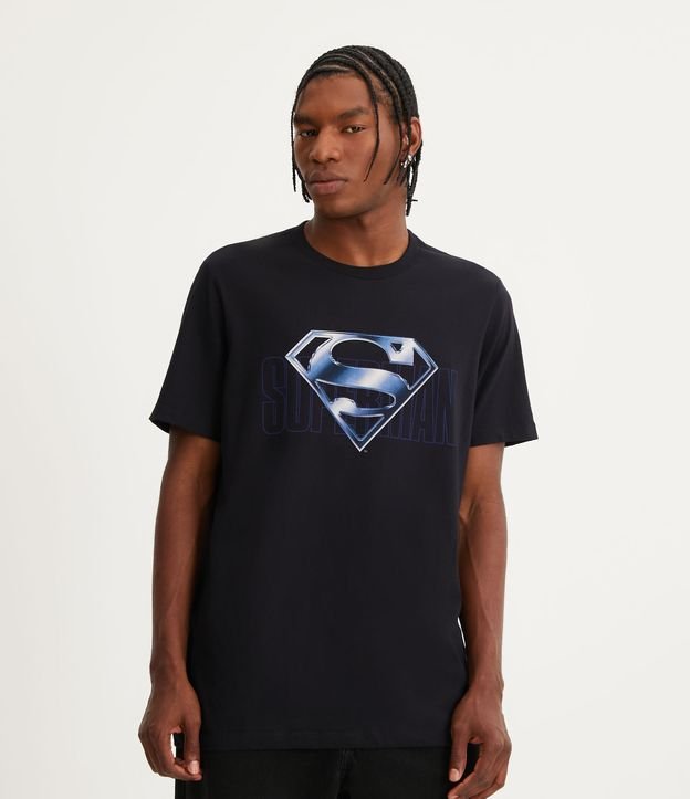 Camiseta Regular em Meia Malha com Estampa Escudo Super Man - Cor: Preto - Tamanho: PP