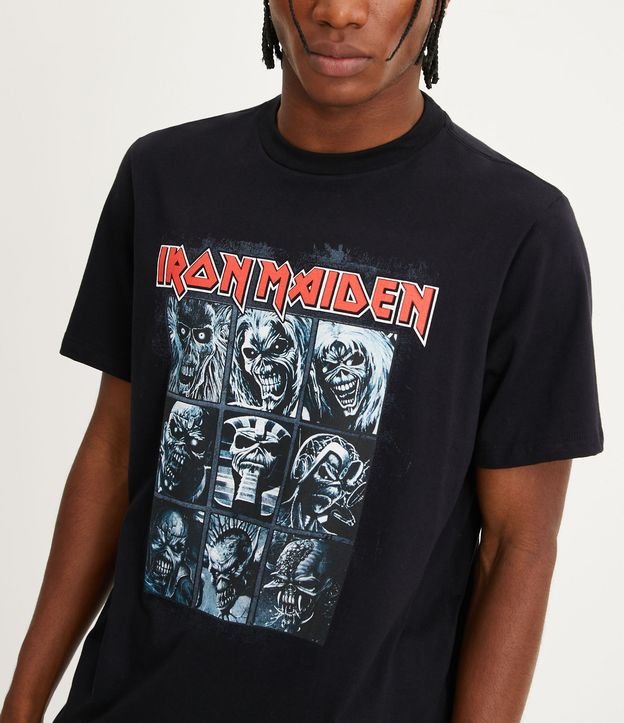 Camiseta Regular em Meia Malha com Estampa Iron Maiden Faces do Eddie Preto 4