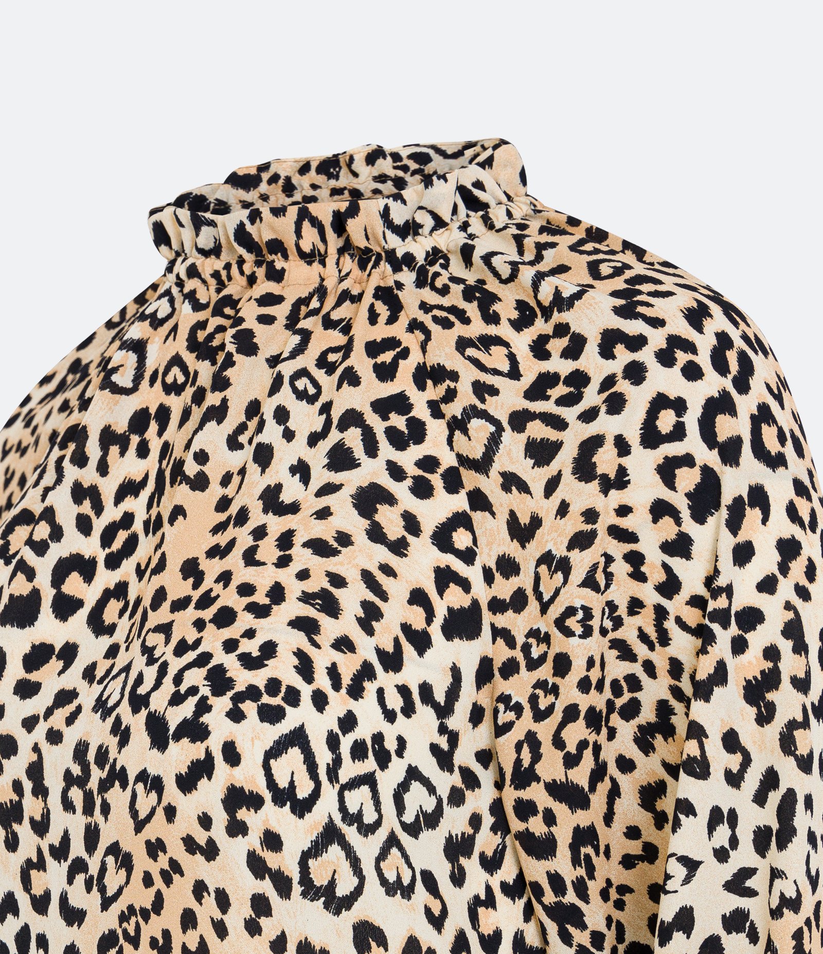 Blusa em Crepe com Gola Alta e Estampa Animal Print Bege 6