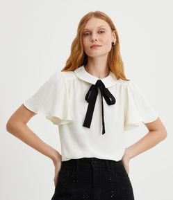 Blusa Gola Boneca com Laço e Manga Evasê