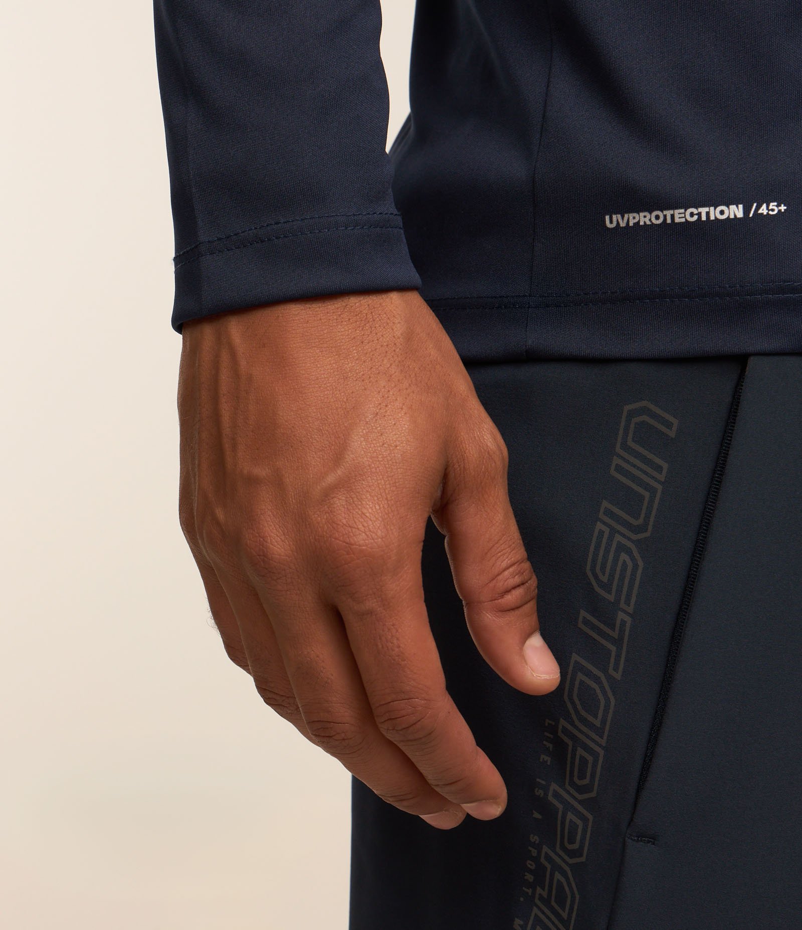 Camiseta Esportiva com Estampa Delta Pontilhado Azul 3