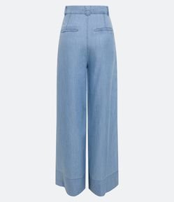 Calça Pantalona Cintura Alta em Jeans com Pregas e Bolsos