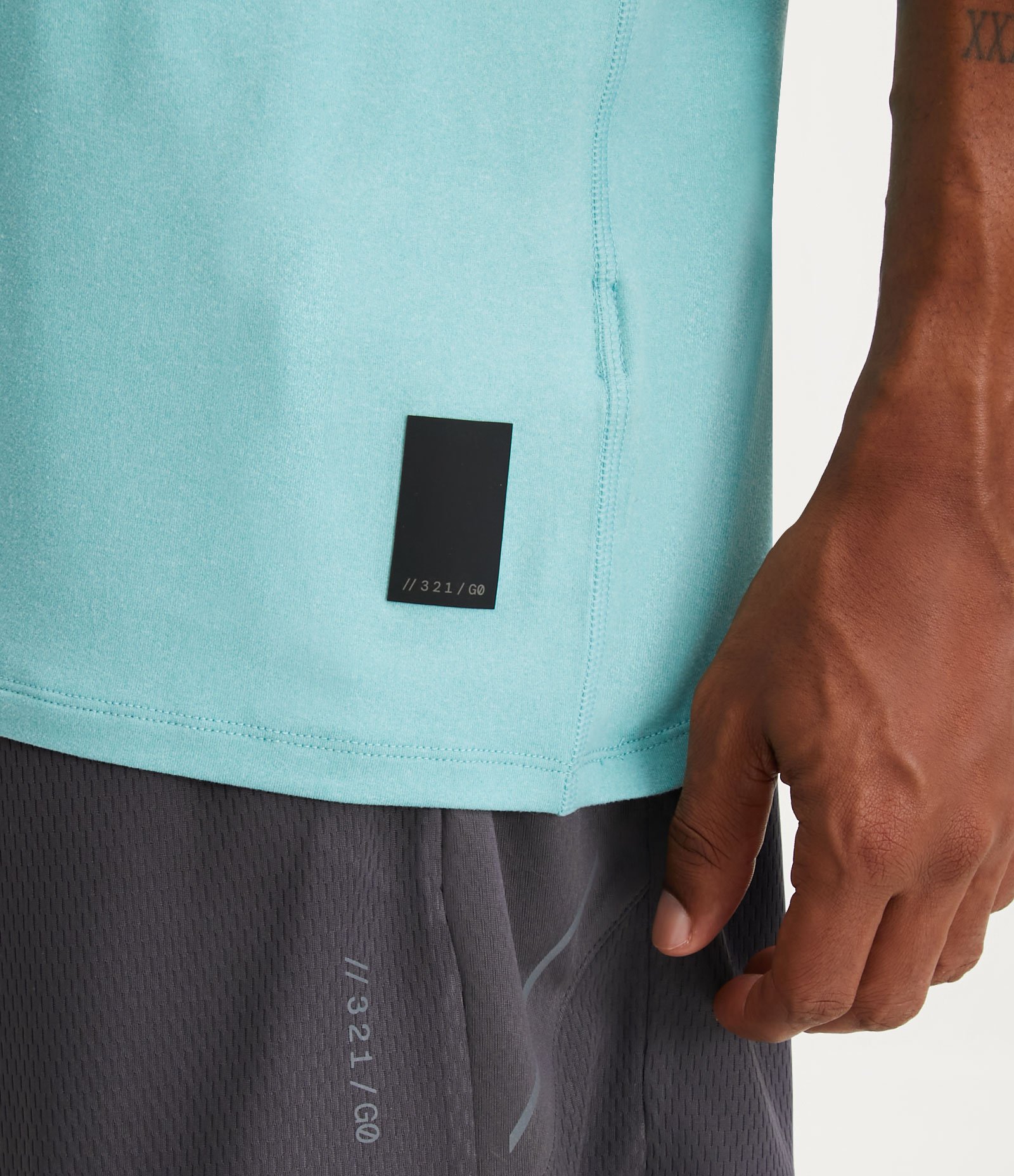 Camiseta Regular Esportiva em Tecnologia Dry com Etiqueta na Barra 5