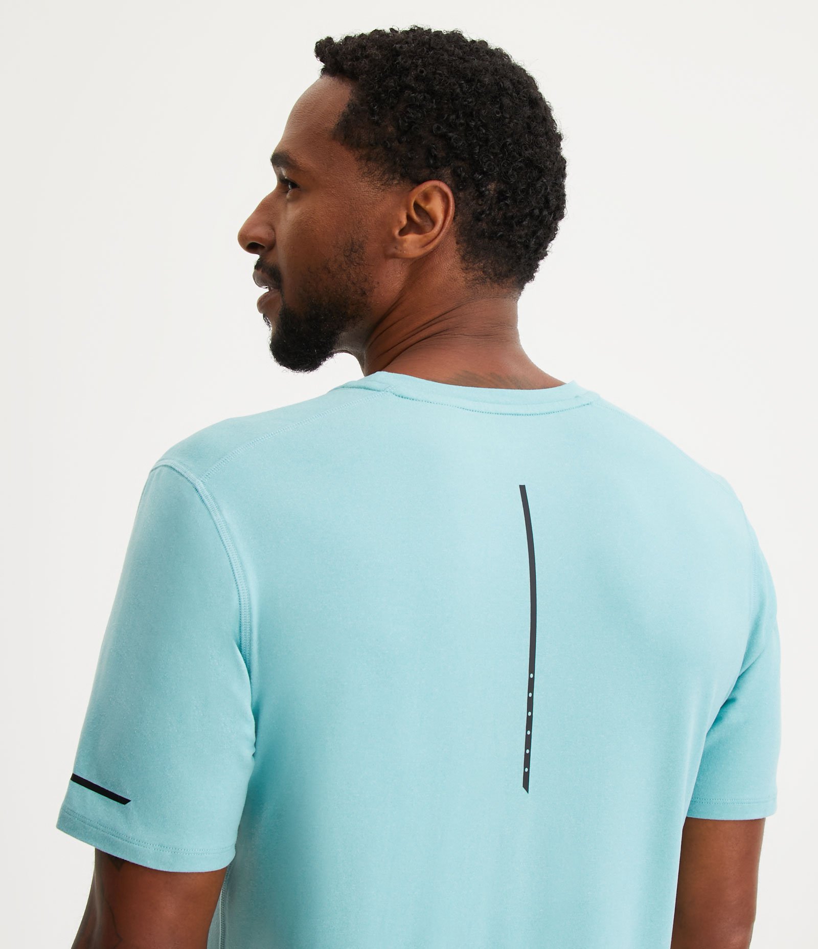 Camiseta Regular Esportiva em Tecnologia Dry com Etiqueta na Barra 6