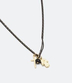 Colar em Metal com Correntes e Pingente Patuá