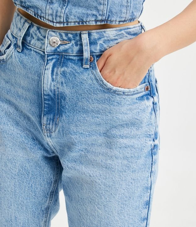 Calça Slim em Jeans com Cinco Bolsos Azul