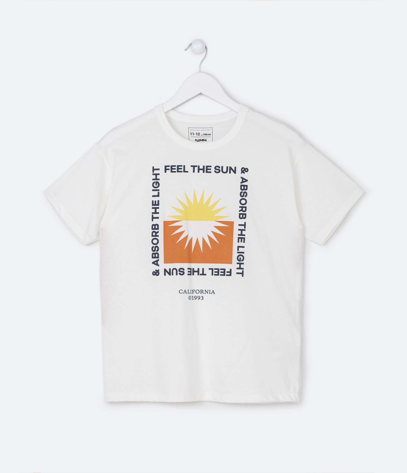 Camiseta Infantil com Estampa Sol Meio a Meio e Lettering - Tam 5 a 14 Anos Branco Neve 1