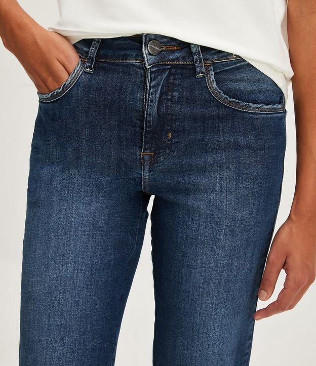 Calça Reta Jeans com Cintura Média Azul 4