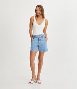 Bermuda Cintura Alta em Jeans com Bolsos