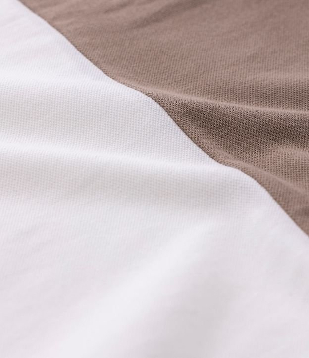 Remera Infantil con Cuello Polo y Recortes - Talle 5 a 14 años Marrón 4