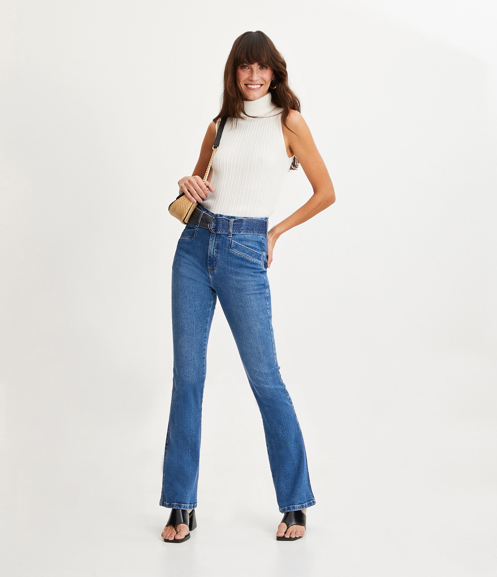 Calça Boot Cut Jeans com Cinto Faixa e Bolso Embutido Azul 1