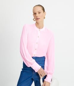 Camisa em Crepe com Gola Padre e Babado no Punho