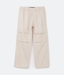 Calça Parachute em Sarja com Detalhes na Perna e Regulador na Barra