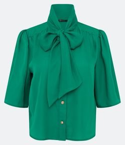 Camisa em Crepe com Gola Laço