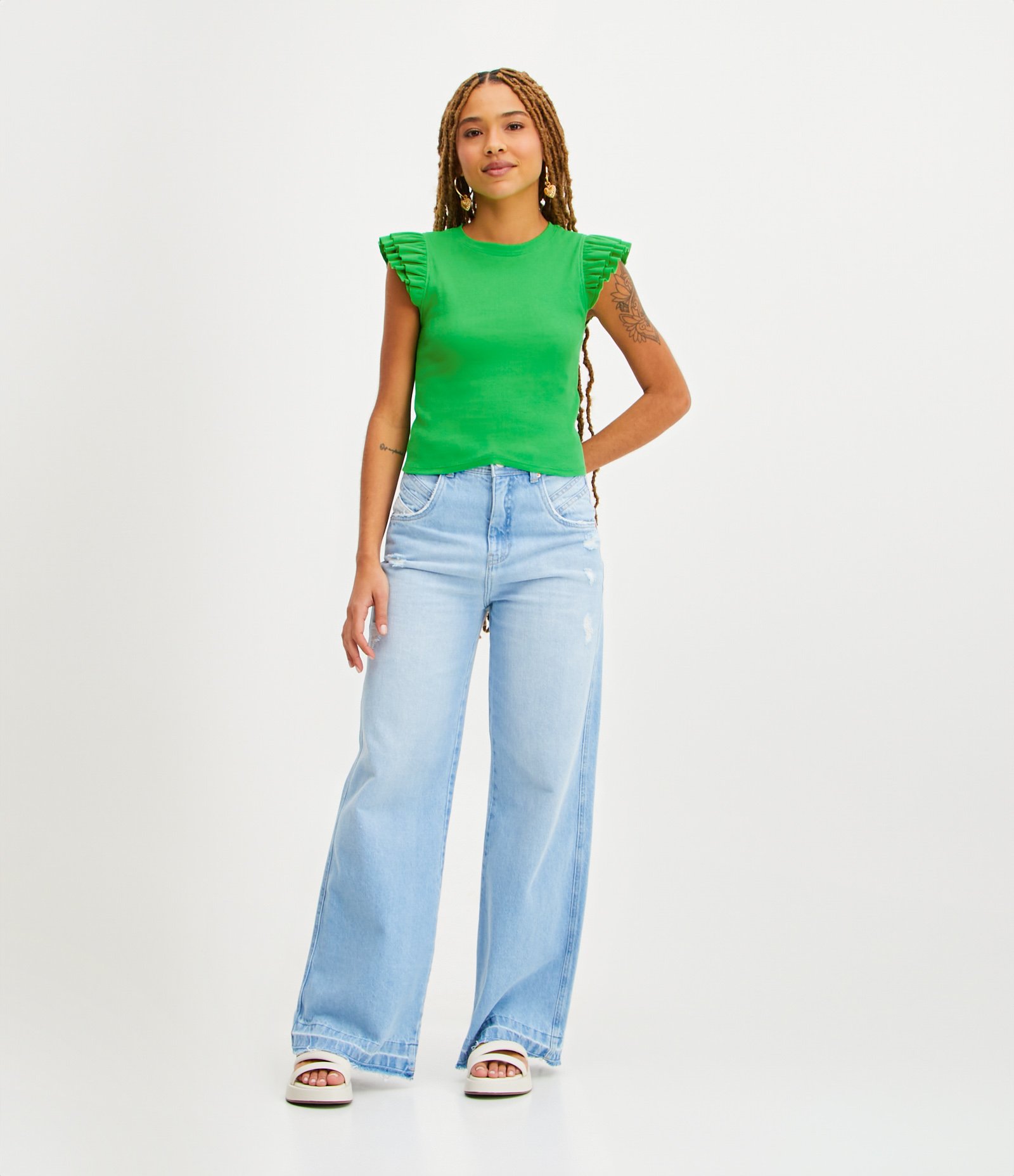 Blusa sem Manga em Ribana com Babadinho na Cava Verde 2