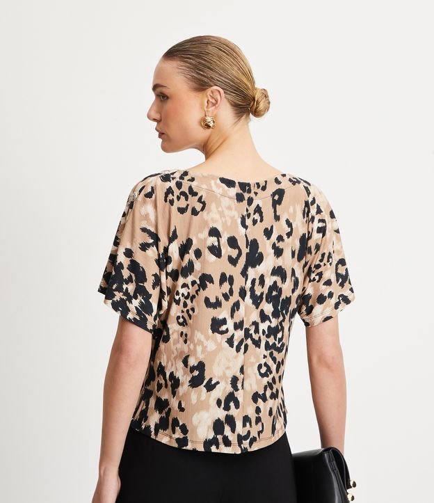 Blusa Animal Print con Cuello Barco y Manga con Botones Beige 3