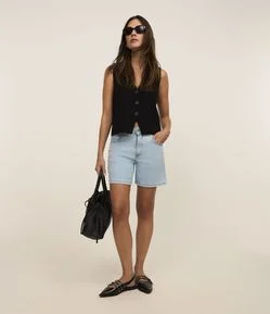 Short Jeans Clássico com Cintura Média