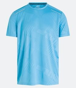 Camiseta Esportiva com Estampa de Listras e Detalhes Refletivos