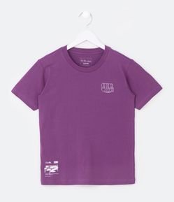 Camiseta Infantil com Estampa no Peito e Barra - Tam 5 a 14 Anos