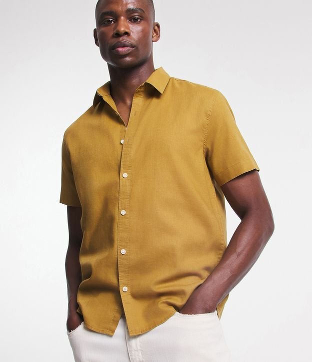 Camisa Comfort Básica en Lino con Manga Corta Amarillo 5