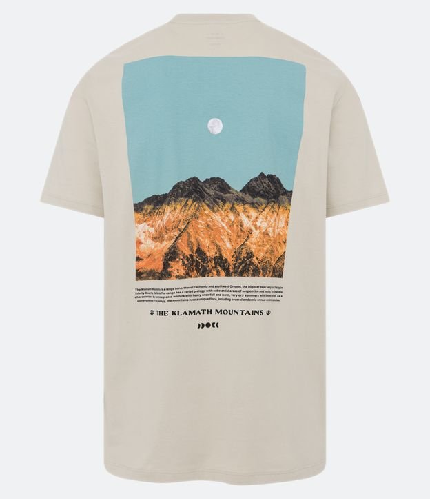 Camiseta Comfort em Meia Malha com Estampa de Lettering e Montanhas Bege 2
