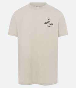 Camiseta Comfort em Meia Malha com Estampa de Lettering e Montanhas