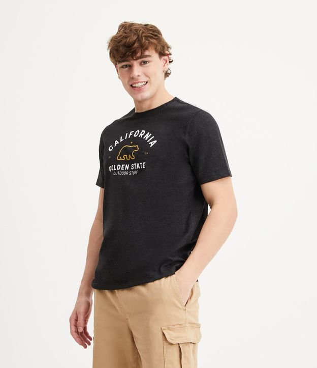 Remera Regular en Media Malla con Estampado Oso Golden State Negro 1