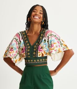 Blusinha Cropped em Ribana com Manga Ampla e Estampa Floral