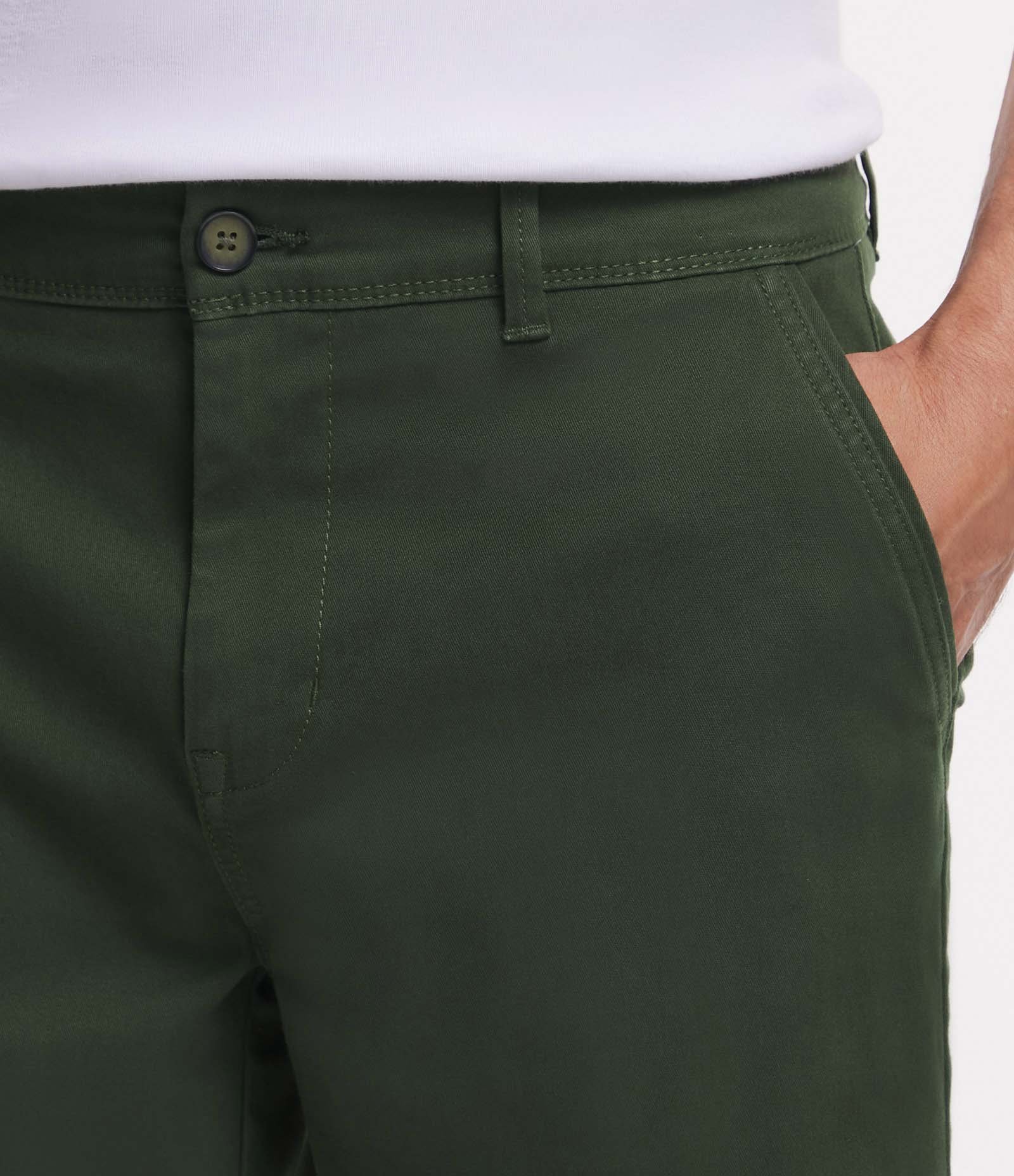 Bermuda Slim em Sarja com Elastano 4