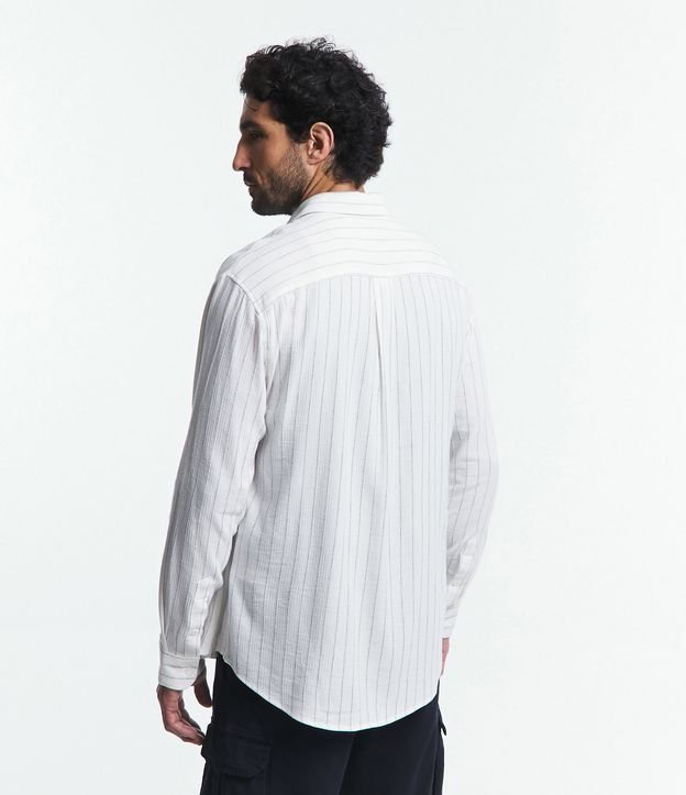 Camisa Regular em Tricoline com Textura de Listras Preto/ Bege 6