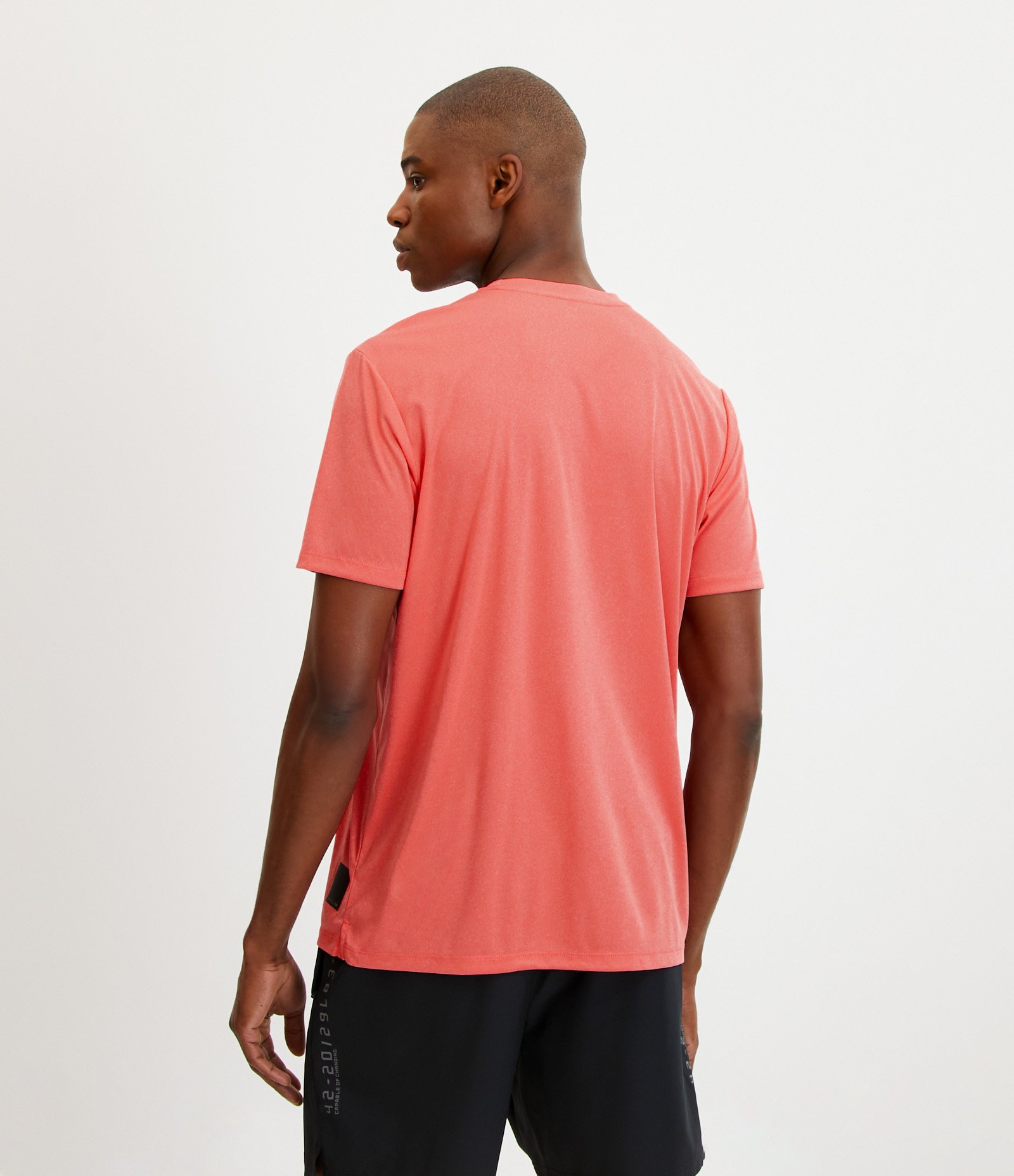 Camiseta Esportiva Tecnologia Dry com Lettering Refletivo Stronger & Better Vermelho 3
