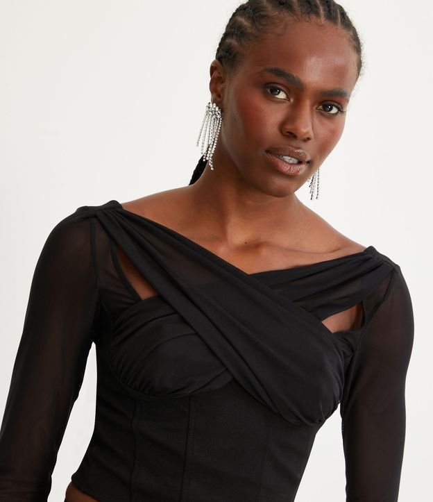 Blusa Corset en Crepé con Escote Cruzado con Aberturas Negro 4