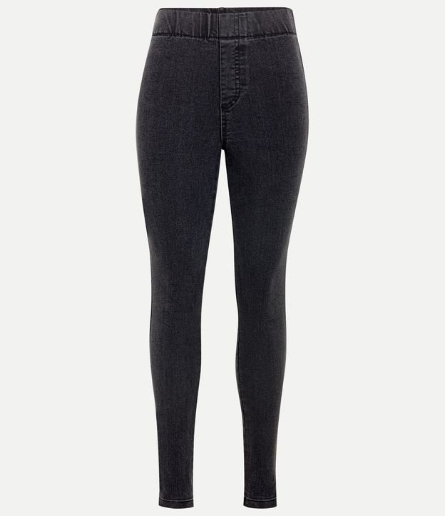 Calça Skinny em Jeans Estonado com Bolsos