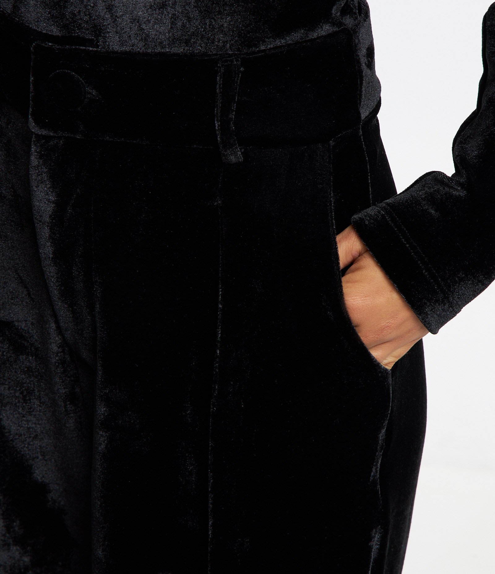 Calça Pantalona em Veludo com Pregas Preto 4