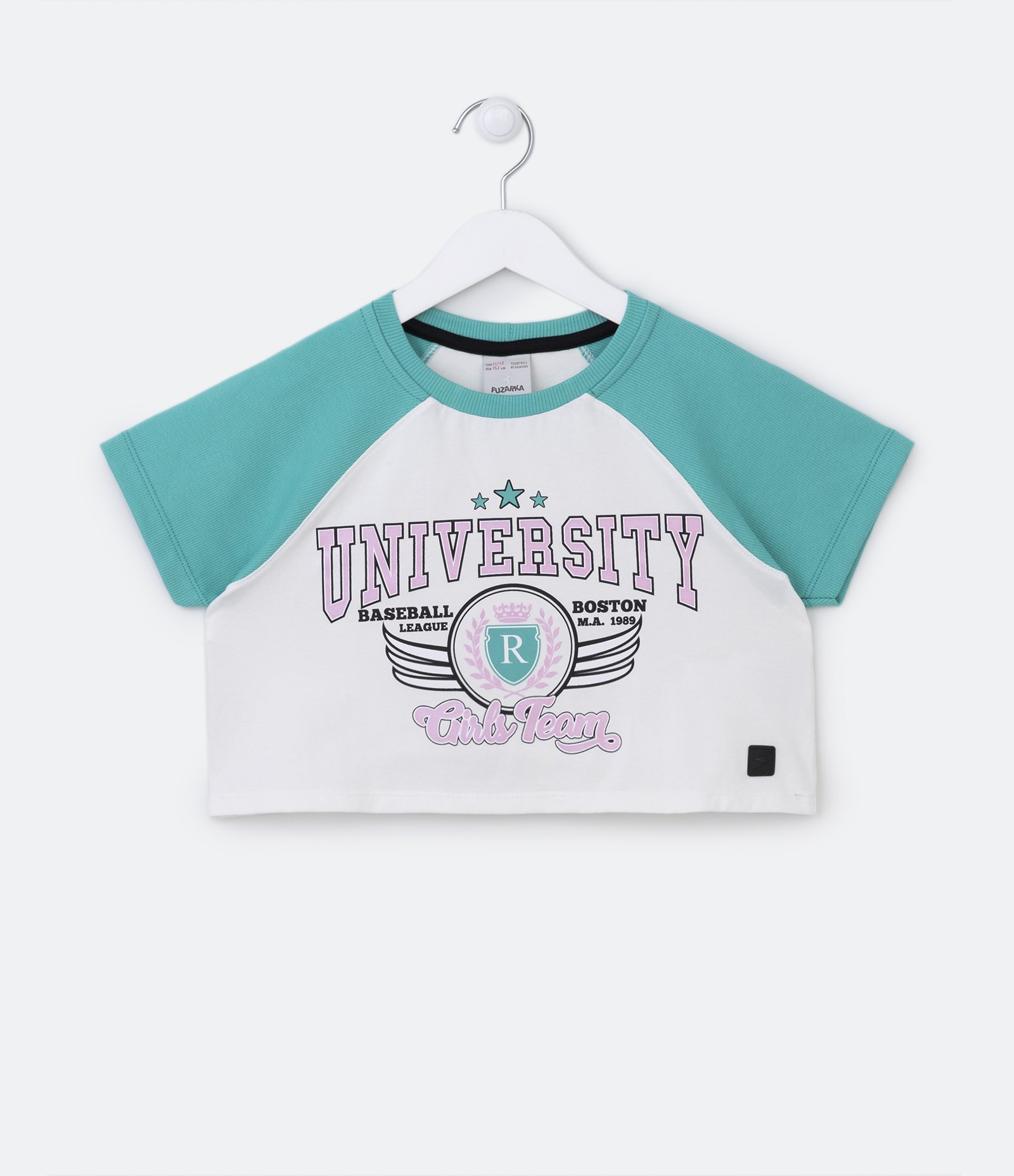 Blusa Cropped Infantil em Ribana com Estampa University e Mangas Raglan - Tam 5 a 14 anos Off White 1