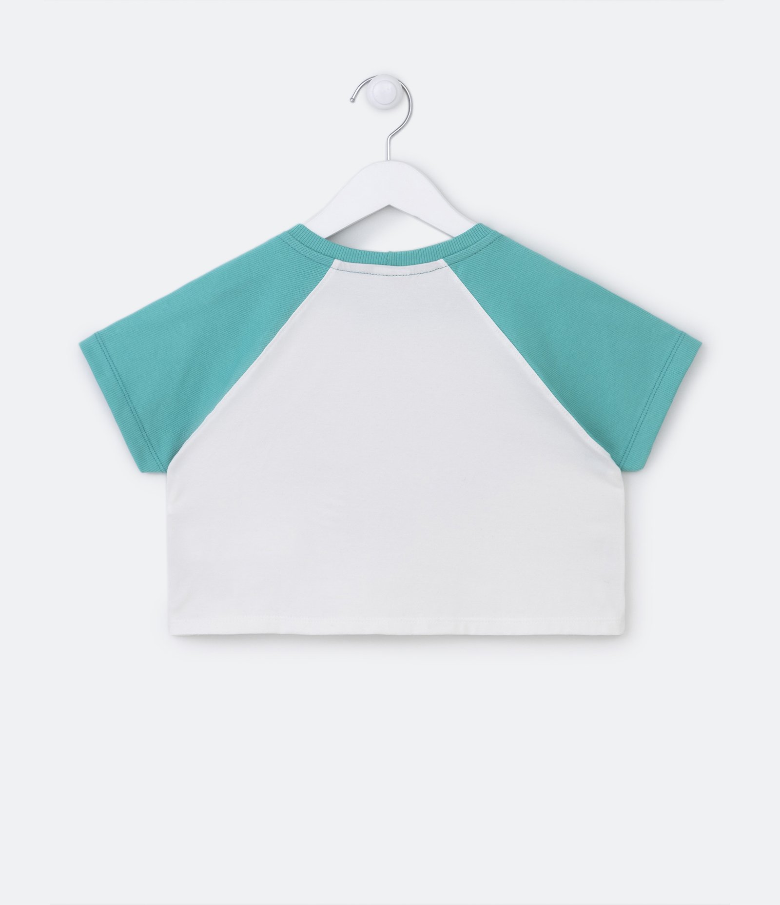 Blusa Cropped Infantil em Ribana com Estampa University e Mangas Raglan - Tam 5 a 14 anos Off White 2