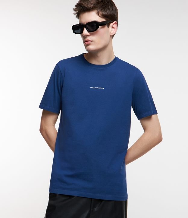 Camiseta Slim em Algodão com Lettering Contradiction