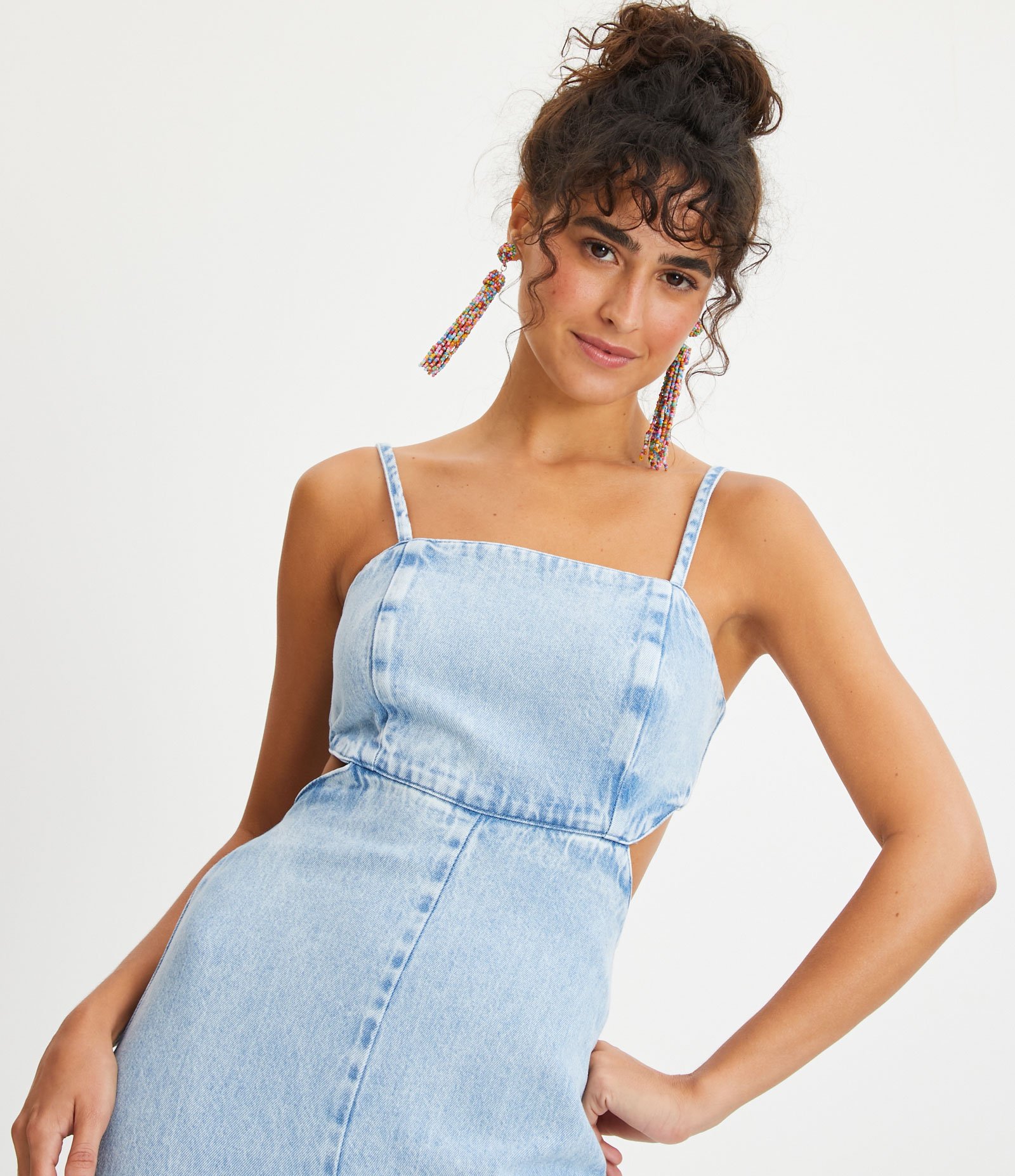 Macacão Longo em Jeans com Recorte e Amarração 4